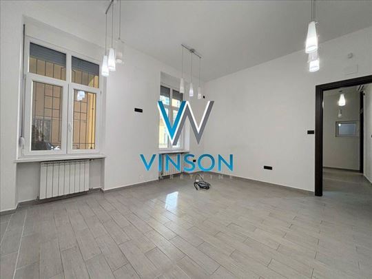 Novi Sad, Centar - Nenamešten, renoviran poslovni 