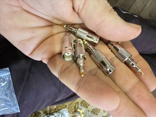Prelaz za krovnu antenu za motorolu radio stanice 