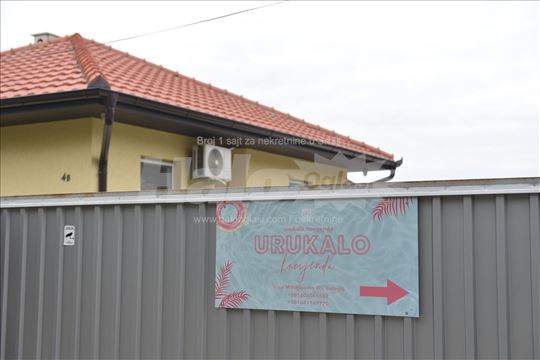 Prodaja posla, kuća sa  bazenom za proslave 