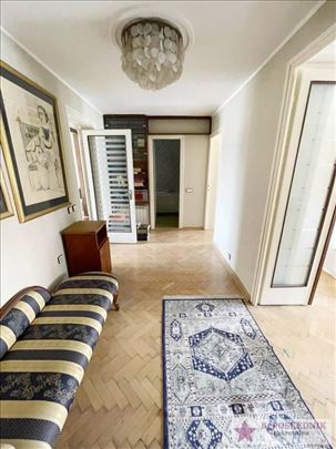 Savski venac, Zeleni venac, Jug Bogdanova, 72m2