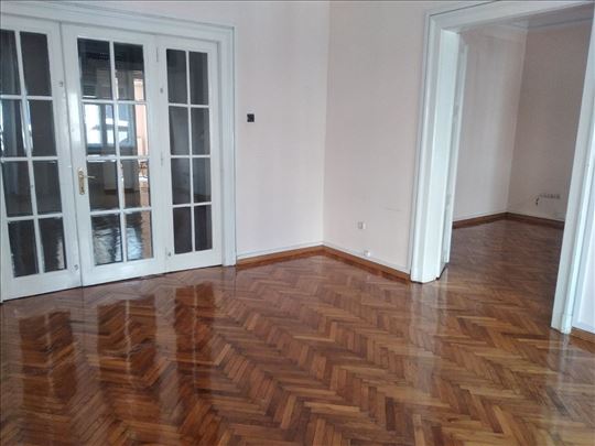 Slavija, renoviran salonac, može i pp, ID 24952