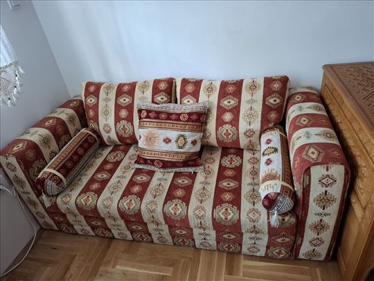 Sofa na razvlacenje