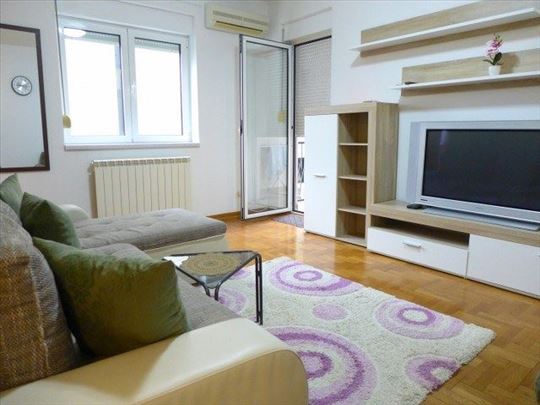 Vranjska, novija zgrada, 45m2, dvosoban, terasa