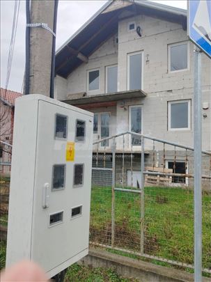 Zemun stan potkrovlje 103kvm