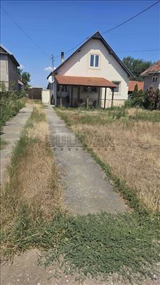 Domaćinstvo sa kućom i plastenicima, Kutleš