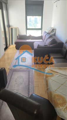 Izdaje se jednoiposoban stan u novoj zgradi kod Do