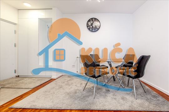 Izdaje se stan sa parking mestom kod Čaira.