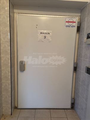 Izdajem hladnjace 60m2 sa veterinarskim brojem
