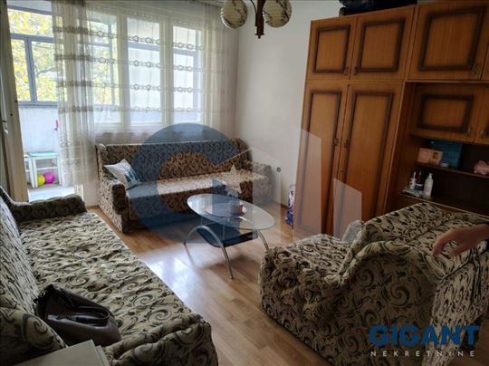 Karaburma-nova okretnica, 42m2, III, ta           