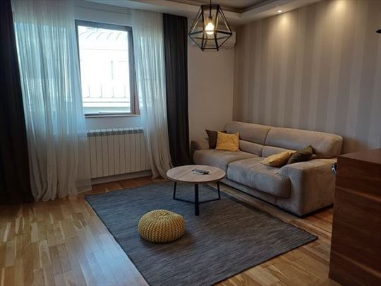 Moderan, svetao stan, Lekino Brdo, ID 7265
