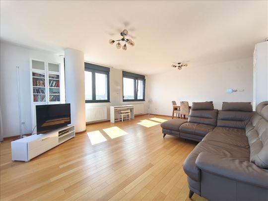 Lux 4.0 stan, 125m2, Cara Dušana