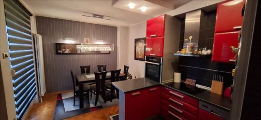 *** Lux Duplex u blizini Futoške Pijace ***