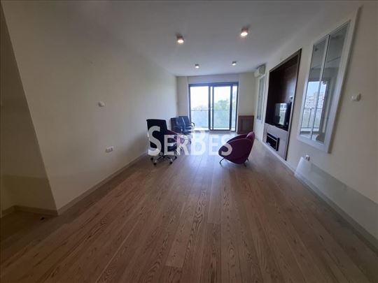 Lux poslovni prostor 133m2 na Limanu III ID#1707