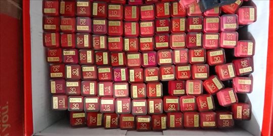 MAXFACTOR karmini i setovi sminke