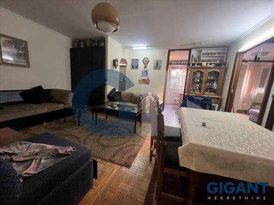 Medaković III, 77m2, II, cg