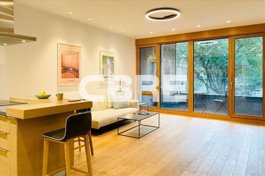 Moderan trosoban stan na prodaju, Skyline kompleks