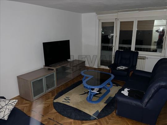 Na prodaju trosobni stan 75m2 kod Doma zdravlja