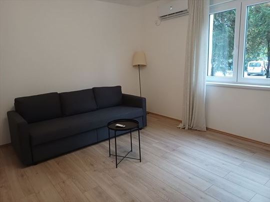 Nov, svetao stan na Senjaku, ID 3558