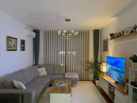 Petica, lux, novogradnja, garaža, ID 24964