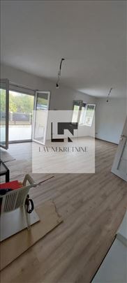 Prodaje se kuća na Ledinama 150m2 i 3 ara placa