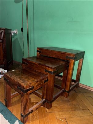 Prodajem drvene stočiće (set od tri)
