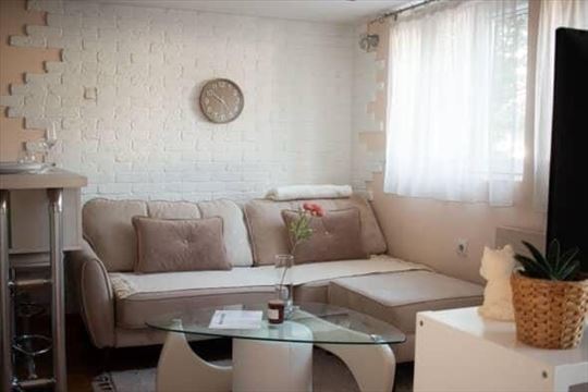 Profesorska kolonija 2.0 namešten