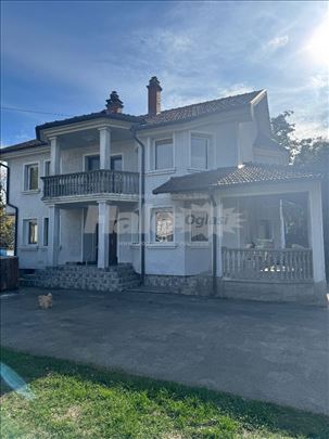 Prostrana kuća za izdavanje Zemun/Novi Beograd