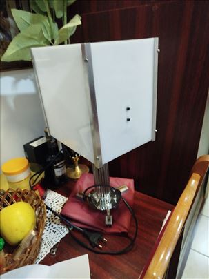 Stona lanpa na struju