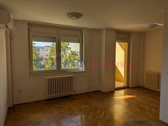 Telep,blizina centra 55m²,2.0.Ima terasu,može i PP