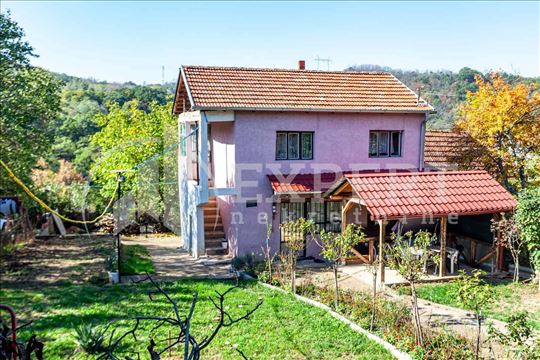 Vikendica 65m2, Gabrovački manastir