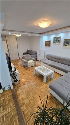 Blok 45 , Osnovna škola "Branko Radičević"