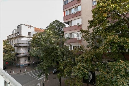 Dvosoban stan u centru grada ID#1306