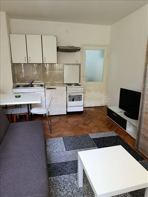 Garsonjera 20m2 Karaburma