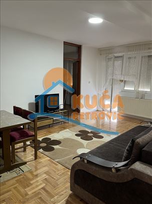 Izdaje se stan na Paliluli !