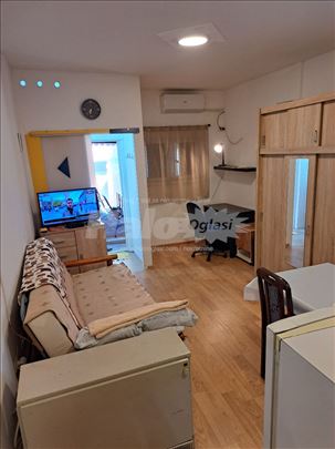 Izdajem garsonjeru u Višnjici