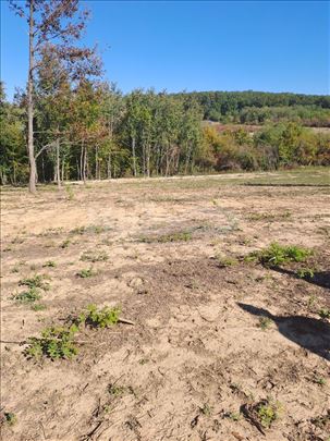 Jedinstven plac,  odlična lokacija 