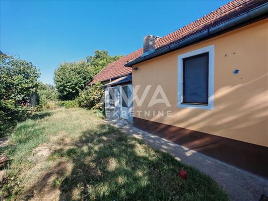 Kolut. Seoska kuća 122m2, plac 10ar