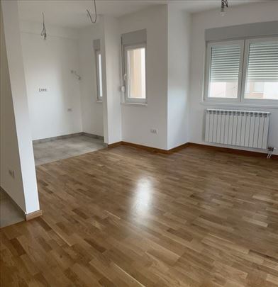 Ledine-"Hollywood"-56m2-2.5