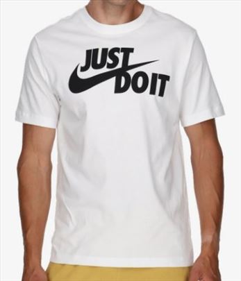 Nike majica broj XL nova original