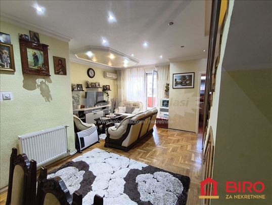 Novi Sad, Bulevar, Stan, 3.5, 77,00m2