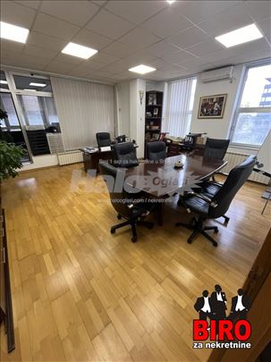 Lokal,Novi Sad,Centar,kv: 144.00, € 443000, ID: 80