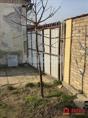 Kuća,Novi Sad,Petrovaradin,kv: 197.00, € 144200, I