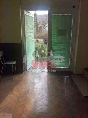 Novi Sad, Petrovaradin, Lokal, 2, 40,00m2