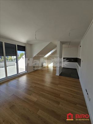 Novi Sad, Petrovaradin, Stan, 3, 90,00m2