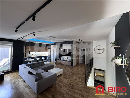 Novi Sad, Petrovaradin, Stan, 4, 106,00m2