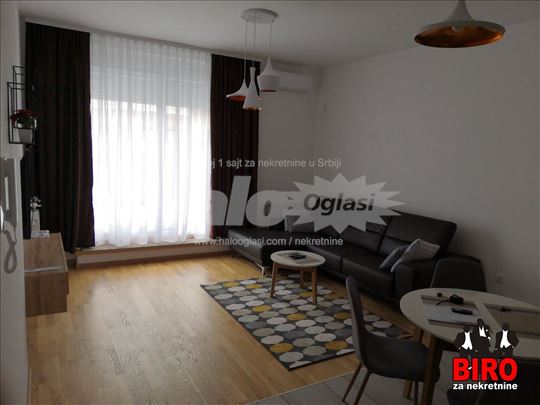 Stan,Novi Sad,Podbara,kv: 90.00, € 288400, ID: 100
