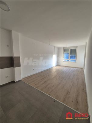 Novi Sad, Salajka, Stan, 4, 86,00m2