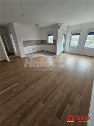 Novi Sad, Salajka, Stan, 5, 128,00m2