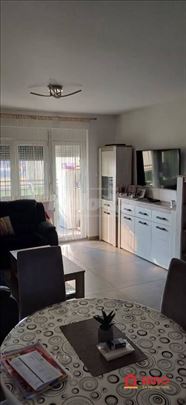 Novi Sad, Veternik, Stan, 4, 99,00m2