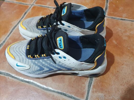 Patike Nike Air broj 40